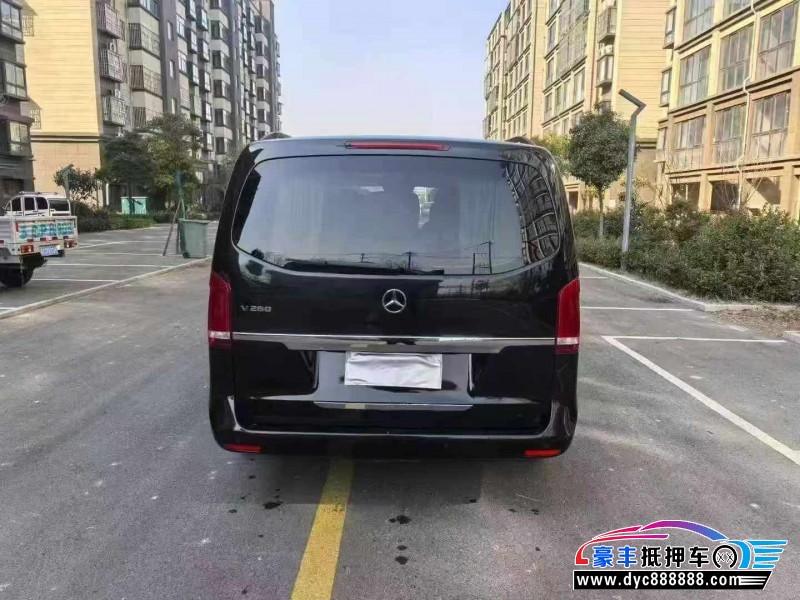 17年奔驰V轿车抵押车出售