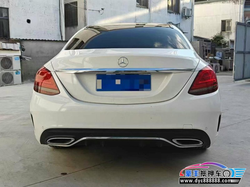 22年奔驰C轿车抵押车出售