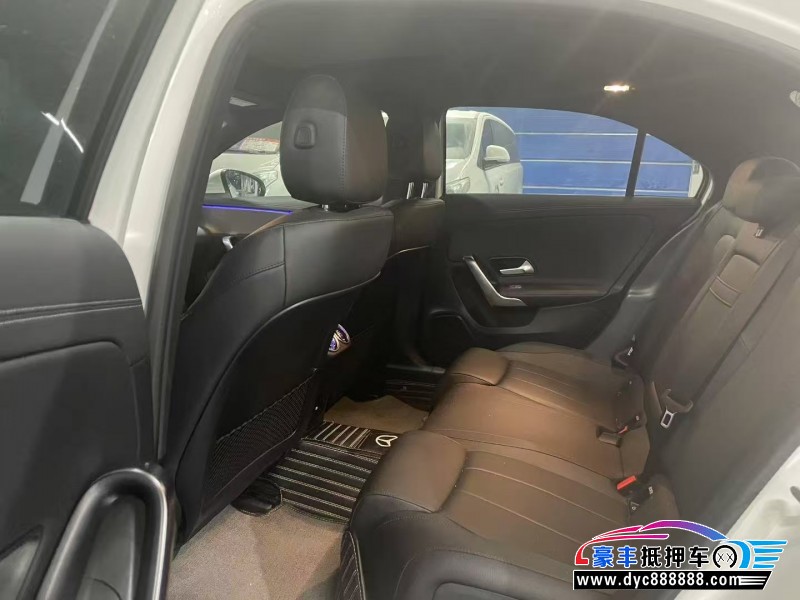 23年奔驰A轿车抵押车出售