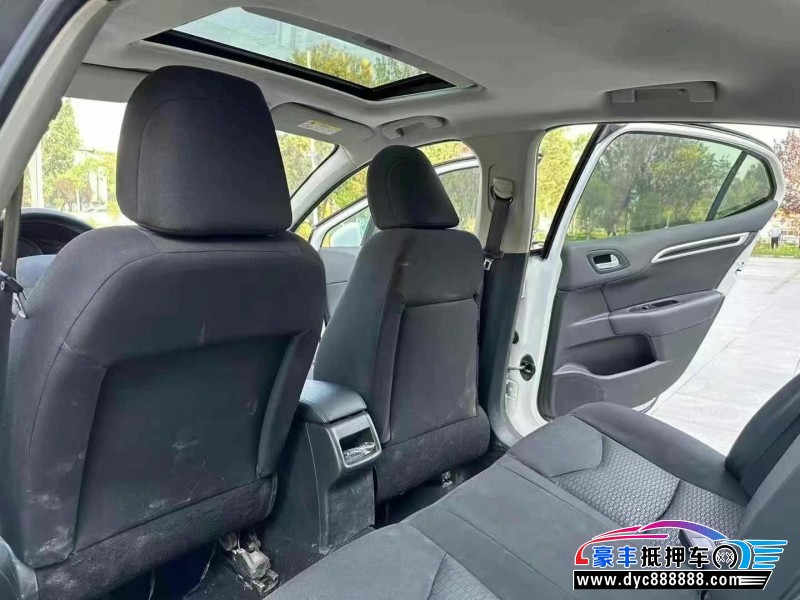 17年雪铁龙C4L轿车抵押车出售