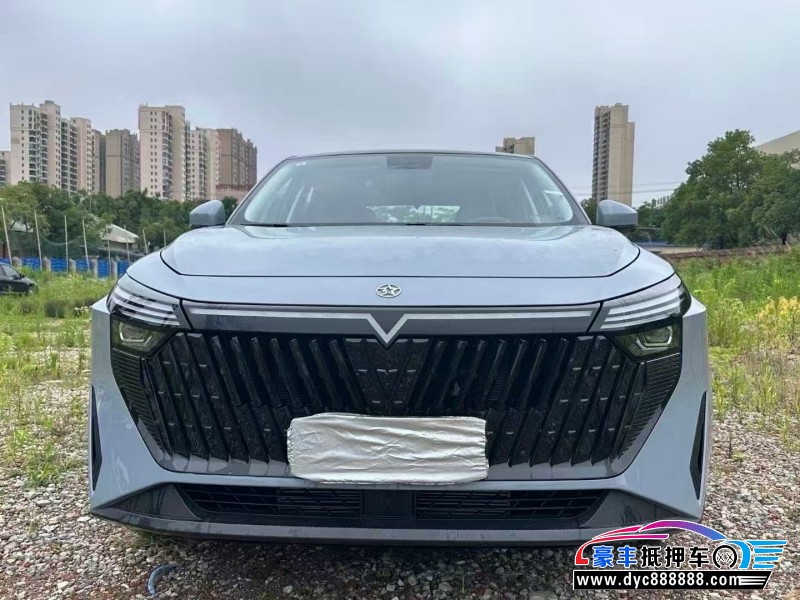 25年启辰大V轿车抵押车出售