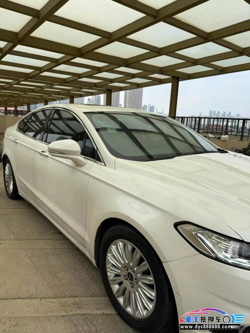 15年福特蒙迪欧轿车抵押车出售