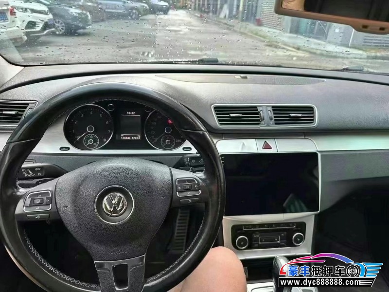 11年大众CC轿车抵押车出售