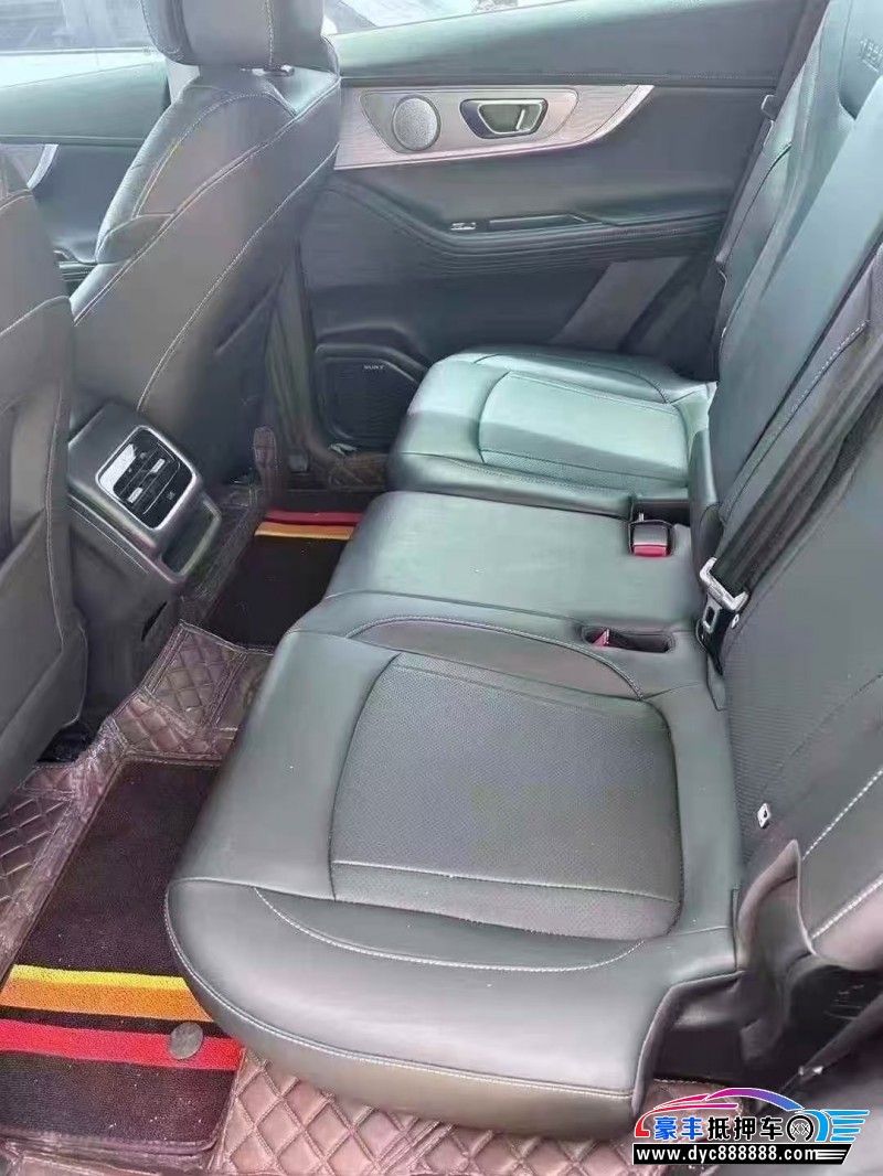 22年奇瑞瑞虎8轿车抵押车出售