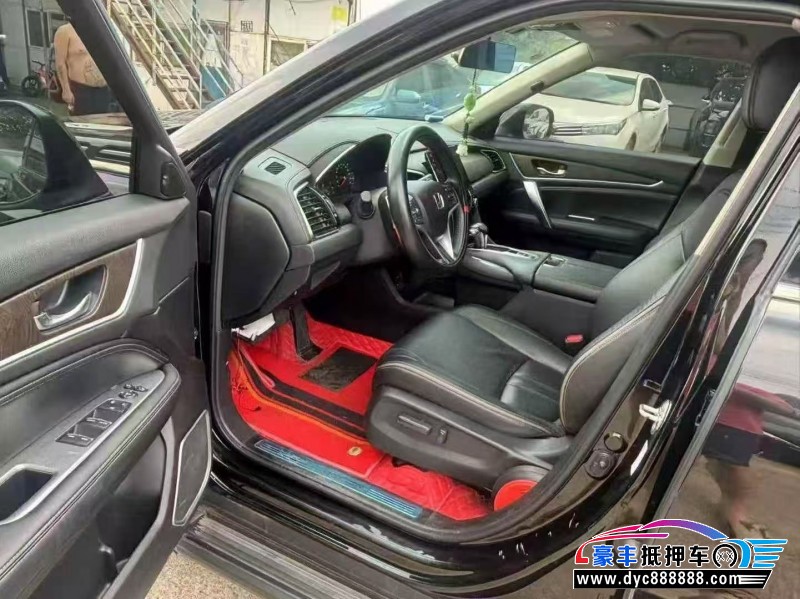 22年本田冠道轿车抵押车出售