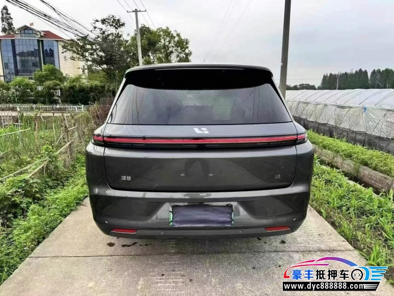 23年理想L8轿车抵押车出售