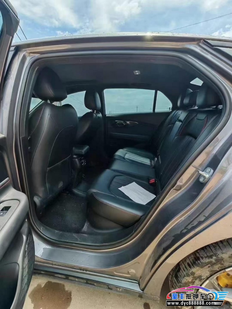 22年传祺影豹轿车抵押车出售