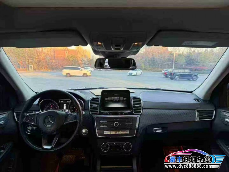 17年奔驰GLS轿车抵押车出售