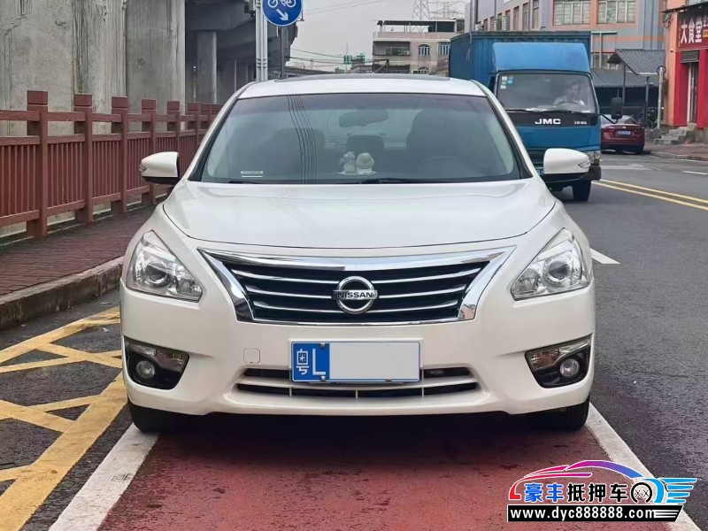 抵押车出售16年日产天籁轿车