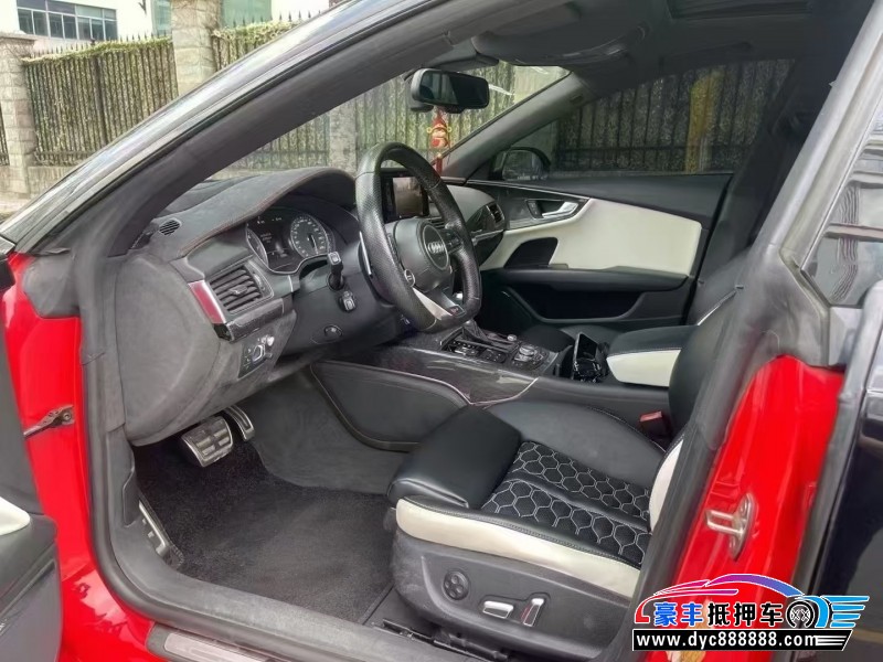 17年奥迪S7轿车抵押车出售