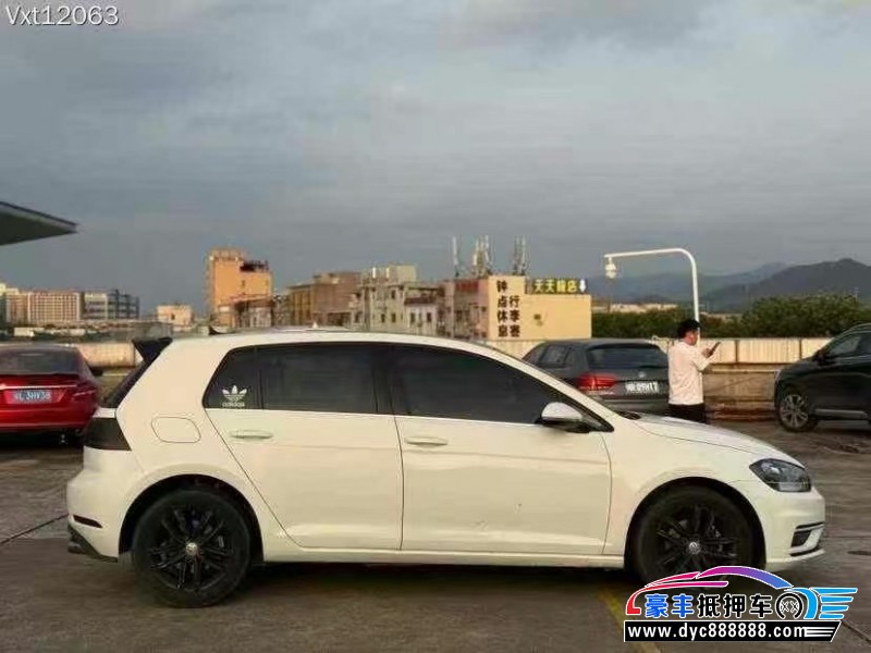 19年大众高尔夫轿车抵押车出售