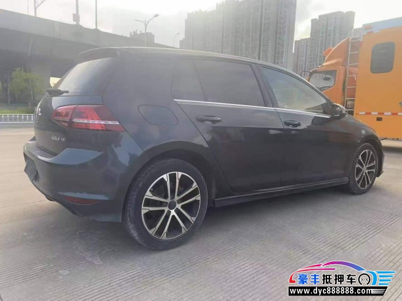 16年大众高尔夫轿车抵押车出售
