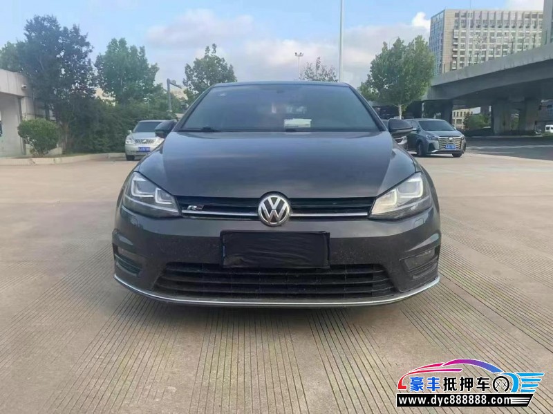 抵押车出售16年大众高尔夫轿车