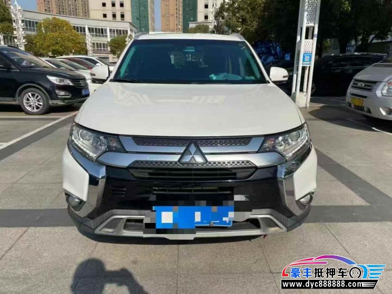 19年三菱欧蓝德轿车抵押车出售