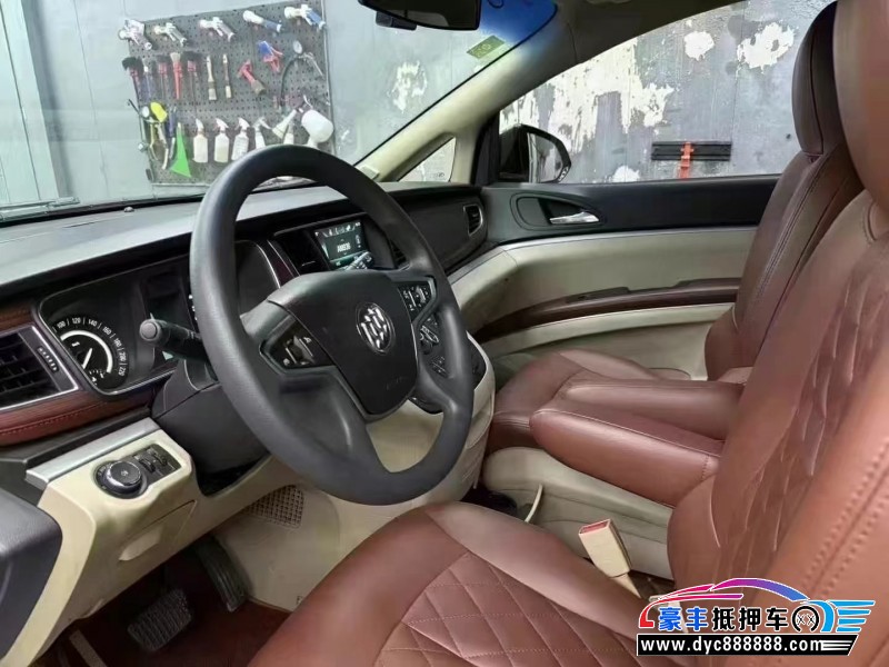 18年别克GL8轿车抵押车出售