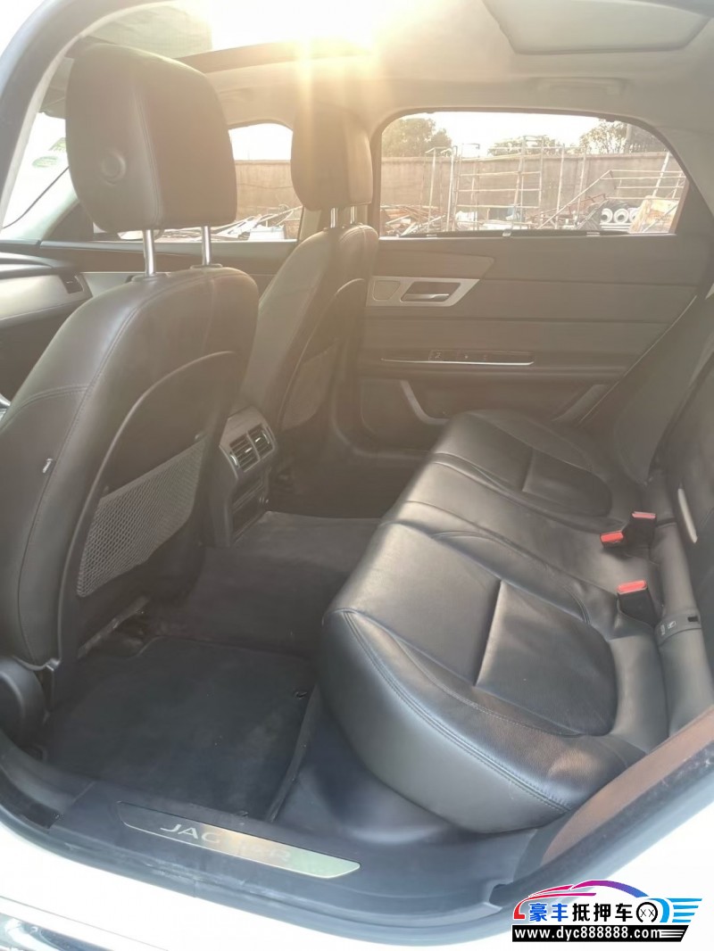 17年捷豹XFL轿车抵押车出售