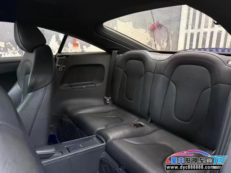 14年奥迪TT轿车抵押车出售