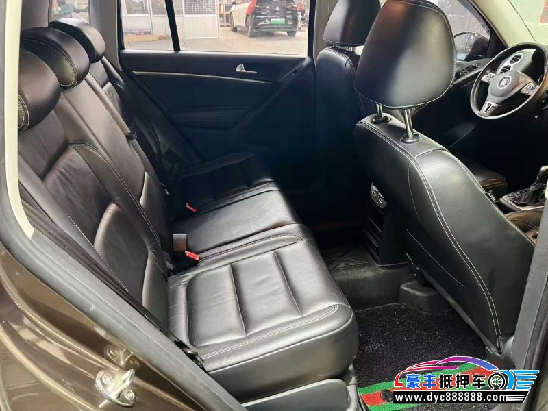 16年大众途观轿车抵押车出售