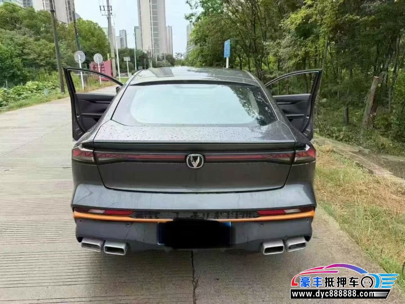 24年长安长安UNI轿车抵押车出售