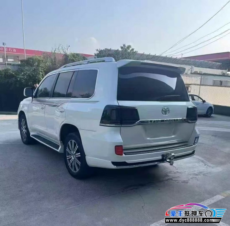 15年丰田兰德酷路泽（陆巡）轿车抵押车出售