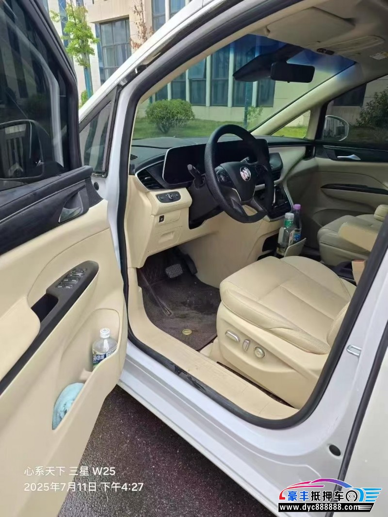 23年别克GL8轿车抵押车出售