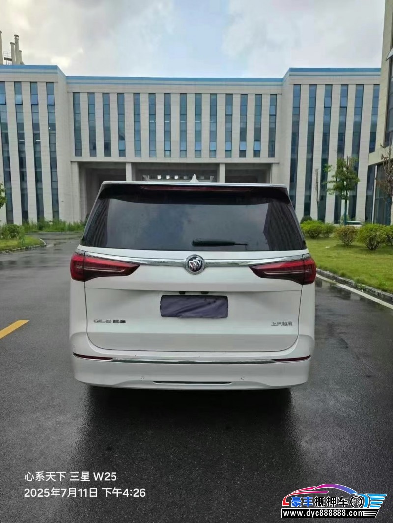 23年别克GL8轿车抵押车出售