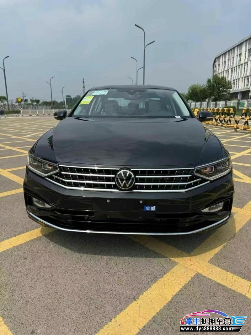 抵押车出售25年大众迈腾轿车