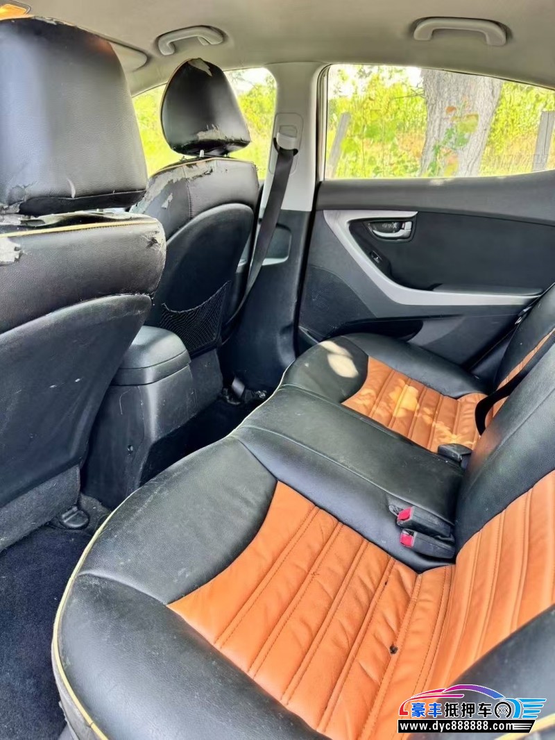 15年大众朗动轿车抵押车出售