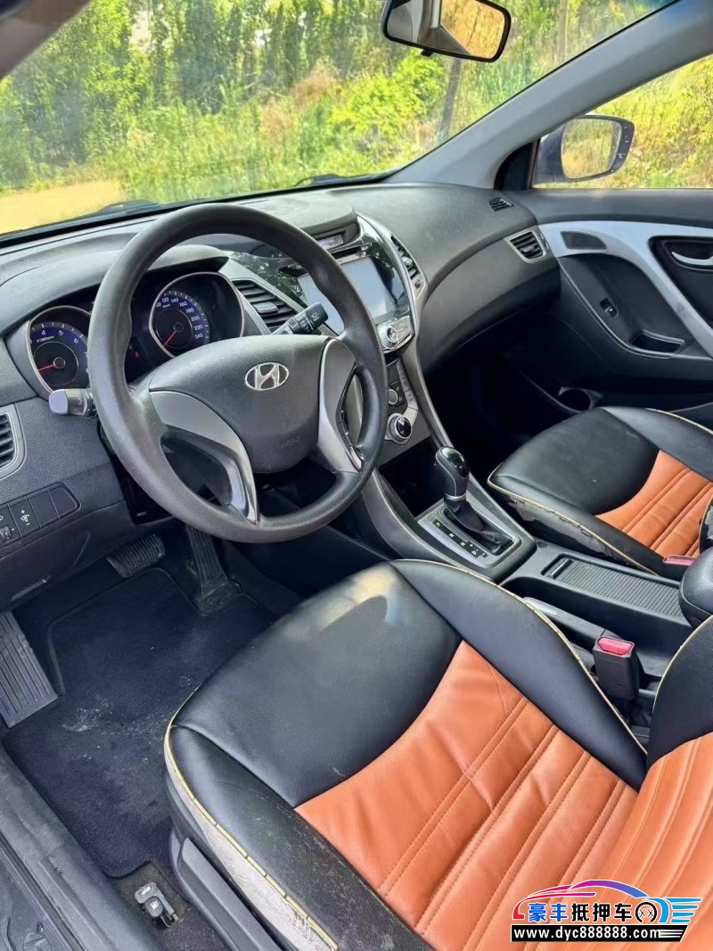 15年大众朗动轿车抵押车出售