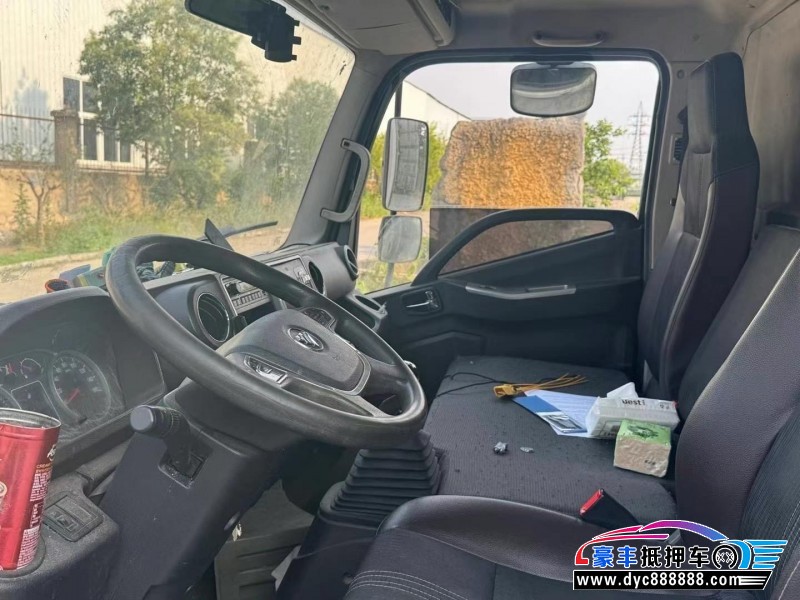 21年福田领航轿车抵押车出售