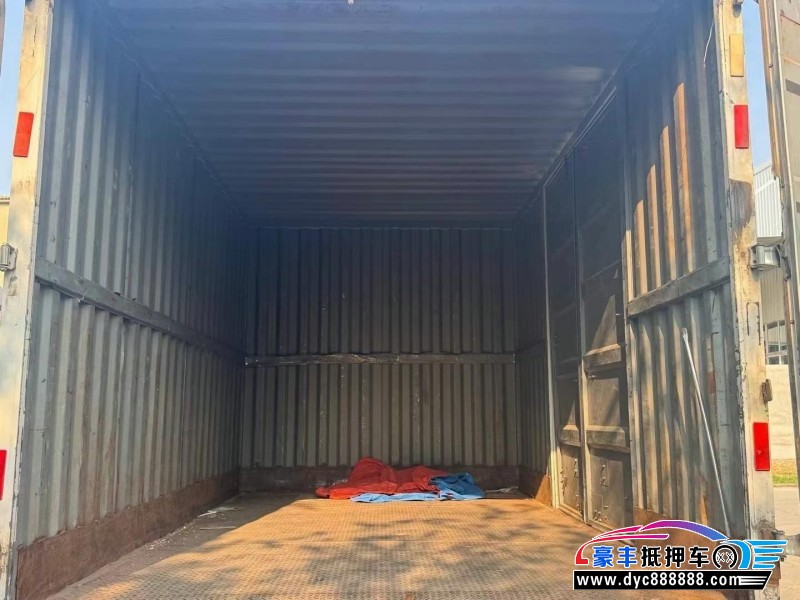 21年福田领航轿车抵押车出售