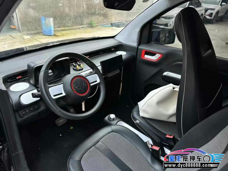 22年五菱汽车迷你轿车抵押车出售