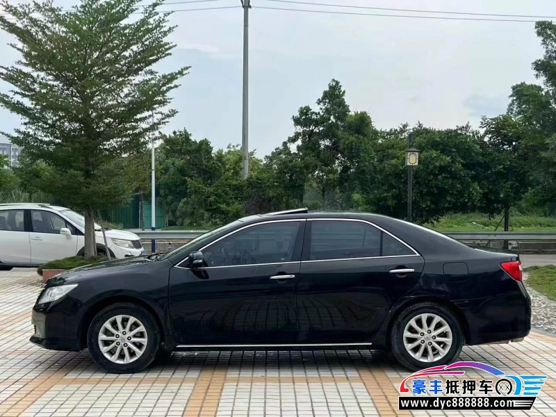 13年丰田凯美瑞轿车抵押车出售