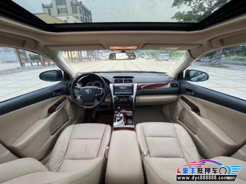 13年丰田凯美瑞轿车抵押车出售