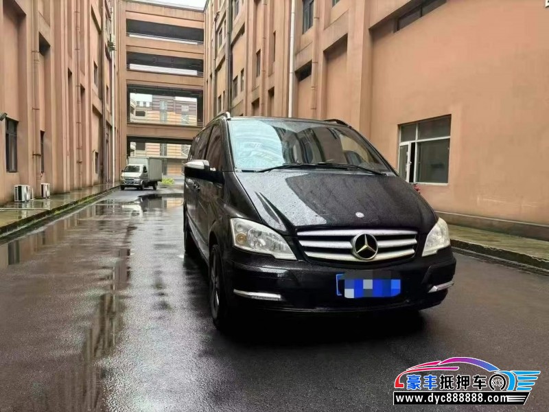 13年奔驰唯雅诺轿车抵押车出售