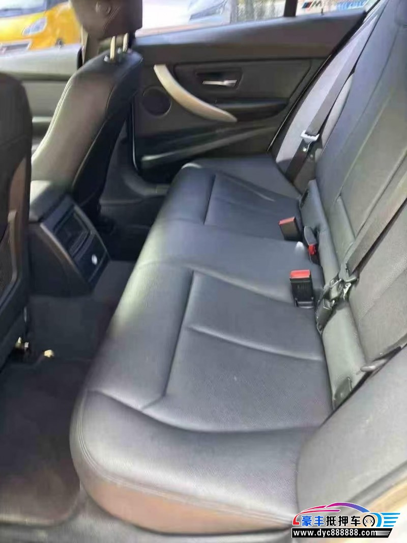 14年宝马3系轿车抵押车出售