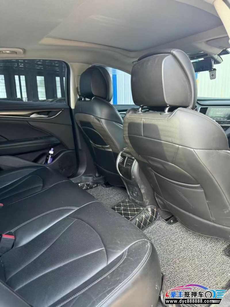 18年别克君越轿车抵押车出售