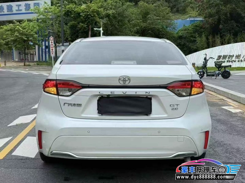 22年丰田凌尚轿车抵押车出售