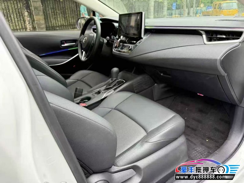 22年丰田凌尚轿车抵押车出售