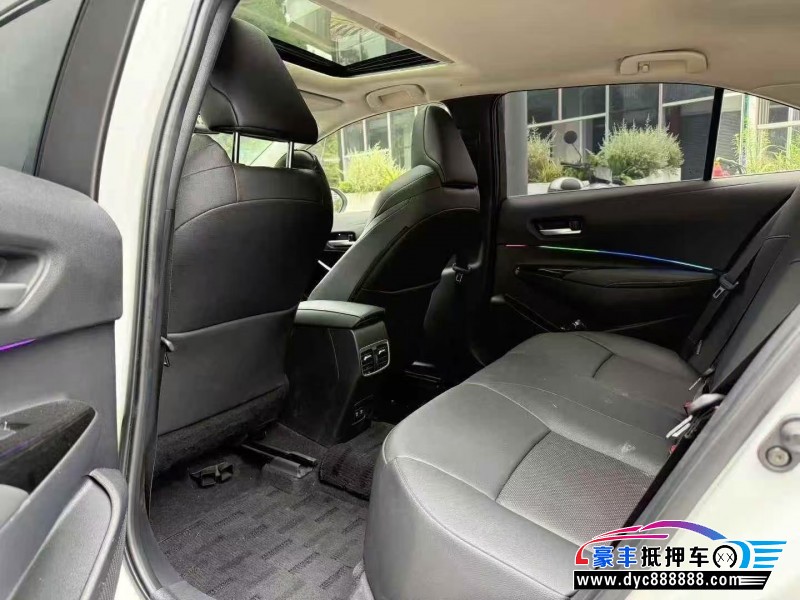 22年丰田凌尚轿车抵押车出售