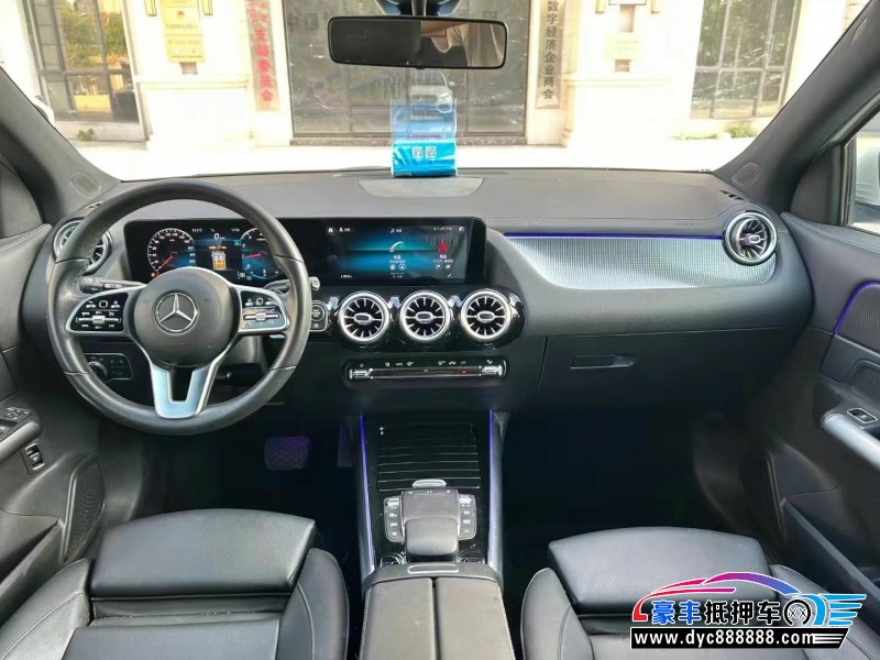 21年奔驰GLA轿车抵押车出售