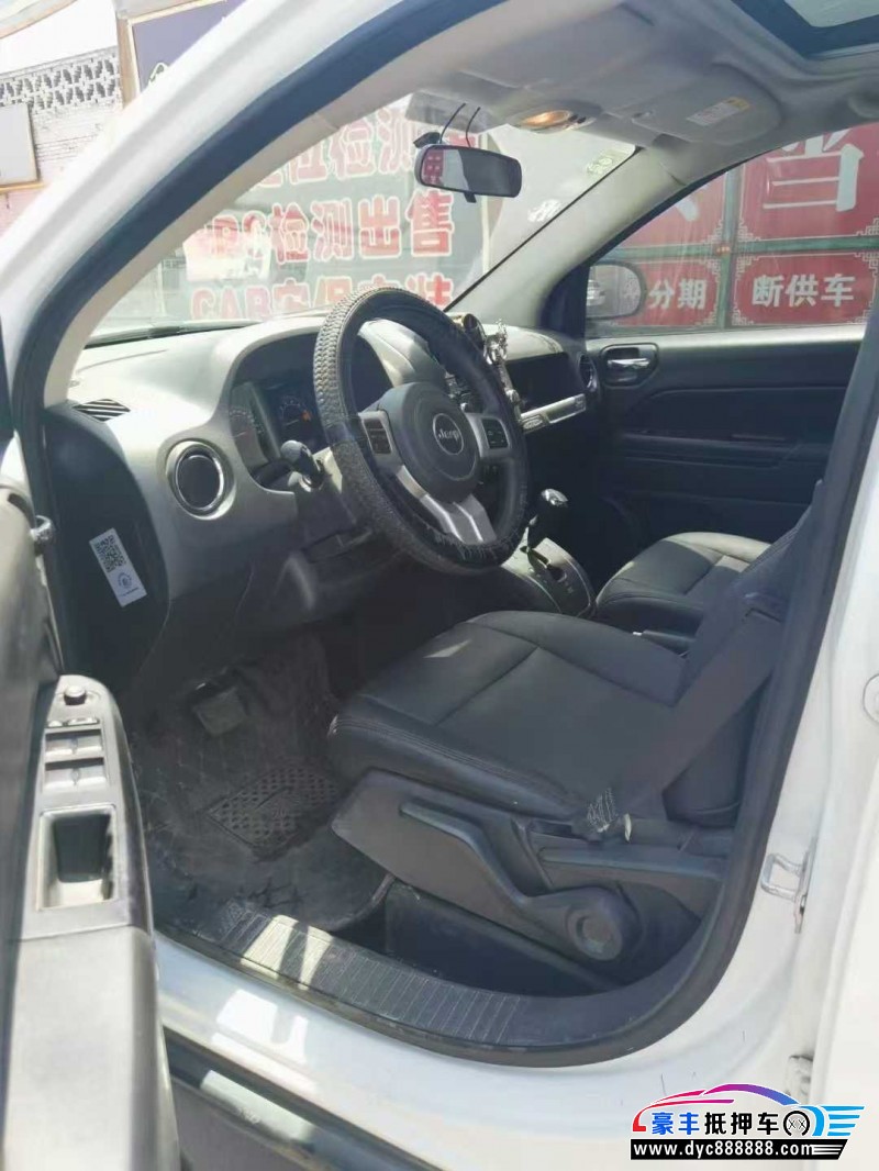 15年Jeep指南者轿车抵押车出售