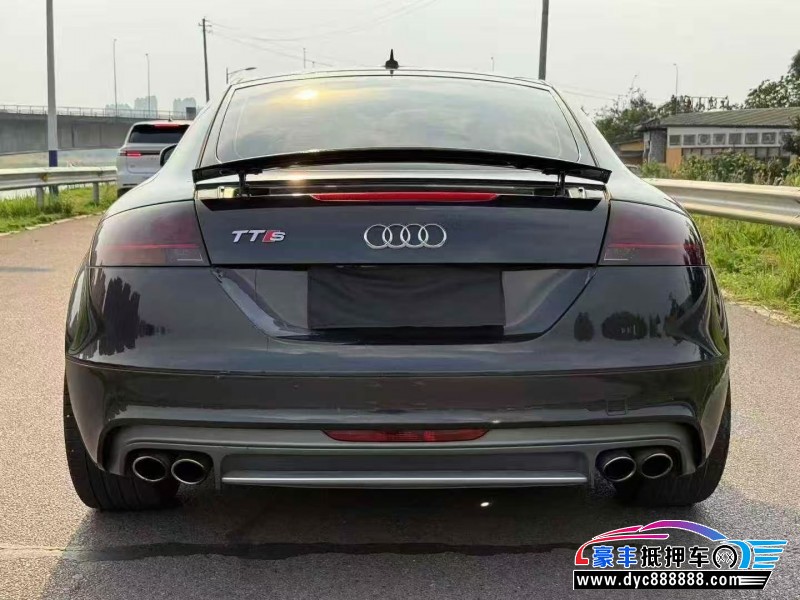 12年奥迪TT轿车抵押车出售