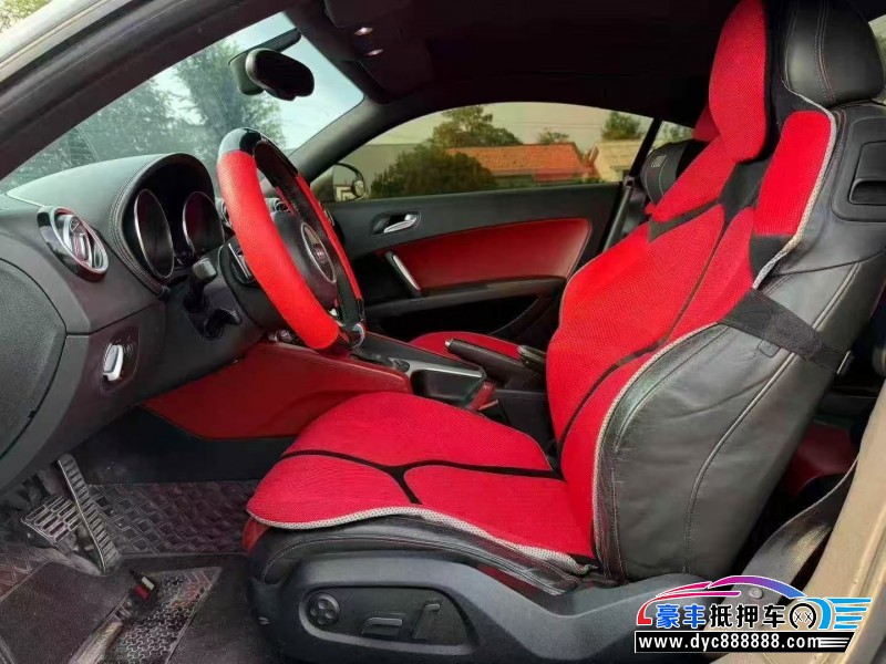 12年奥迪TT轿车抵押车出售