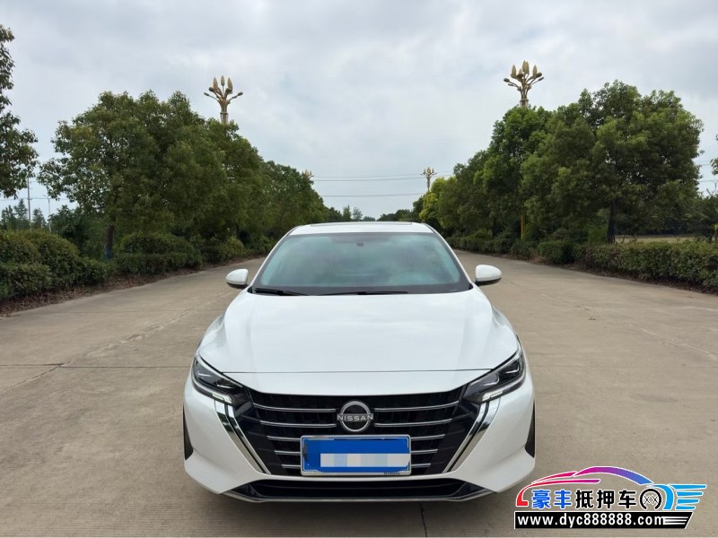 25年日产轩逸轿车抵押车出售