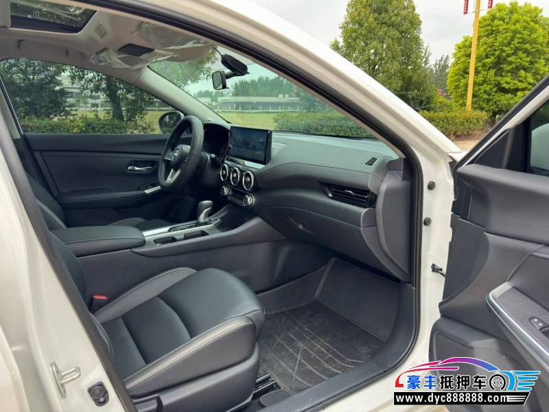 25年日产轩逸轿车抵押车出售