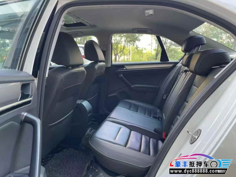 18年大众宝来轿车抵押车出售