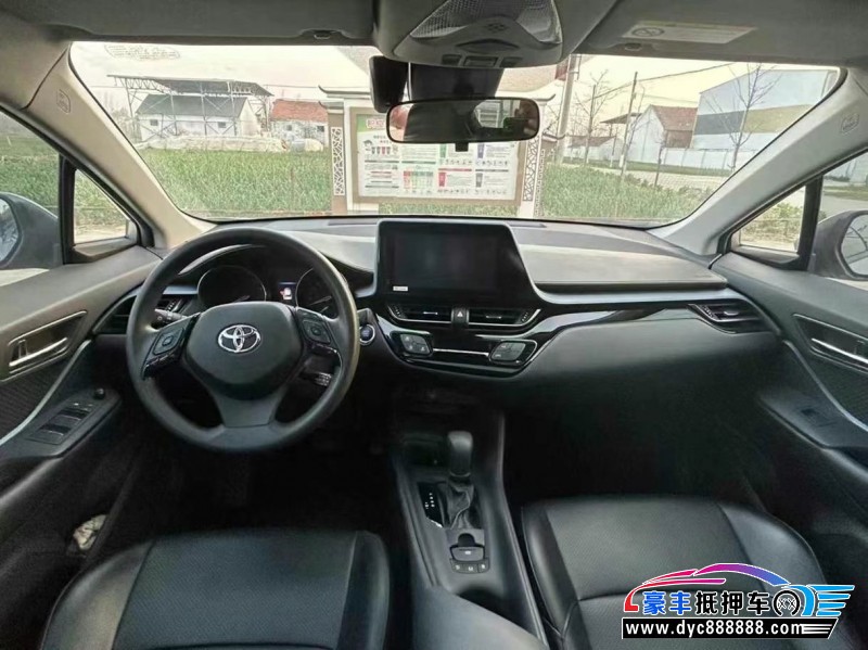 22年丰田C-HR轿车抵押车出售