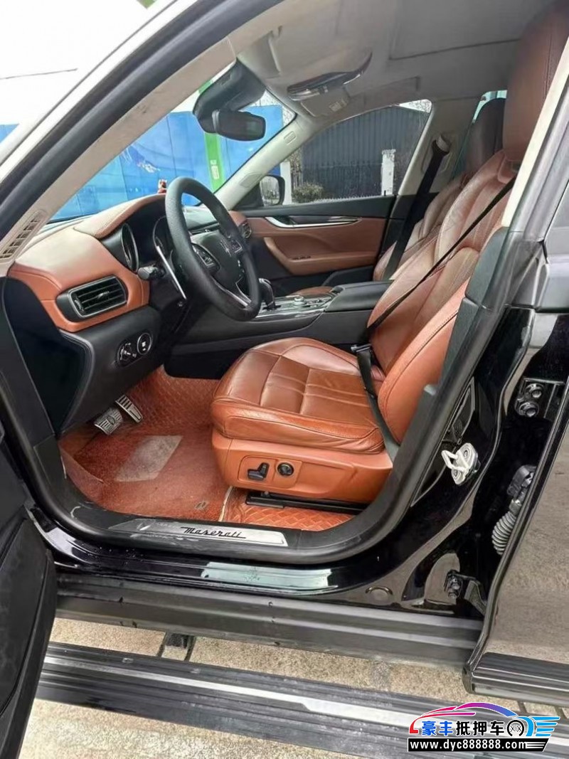 17年玛莎拉蒂莱万特轿车抵押车出售