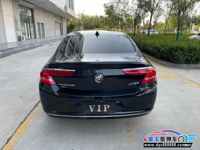 17年别克君越轿车抵押车出售